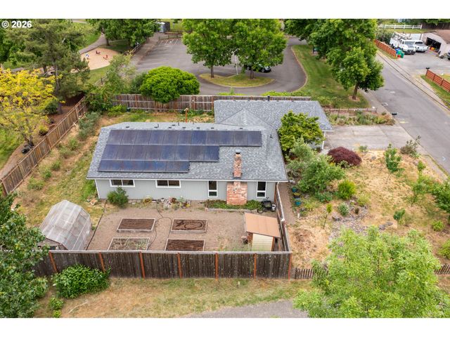 6683 Se CLACKAMAS Rd, Milwaukie, OR 97267