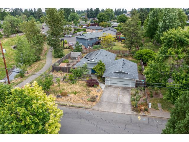 6683 Se CLACKAMAS Rd, Milwaukie, OR 97267