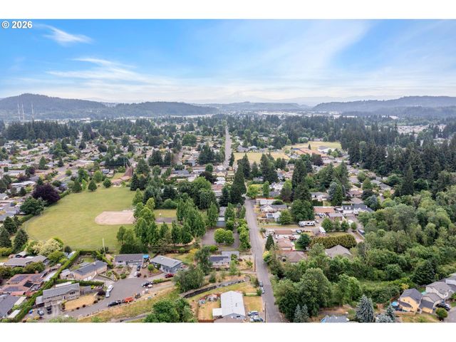6683 Se CLACKAMAS Rd, Milwaukie, OR 97267