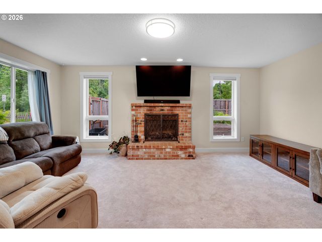 6683 Se CLACKAMAS Rd, Milwaukie, OR 97267