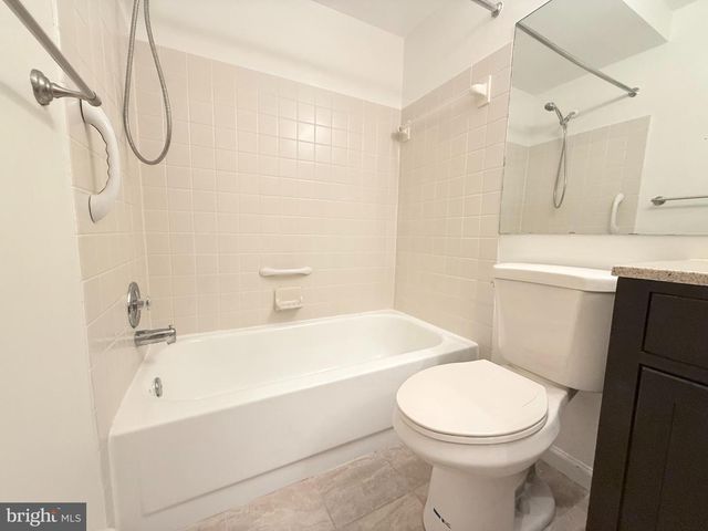 301 SOCIETY PL, Newtown, PA 18940