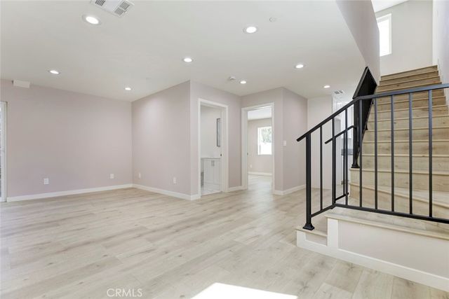 15557 Wyandotte Street, Van Nuys, CA 91406