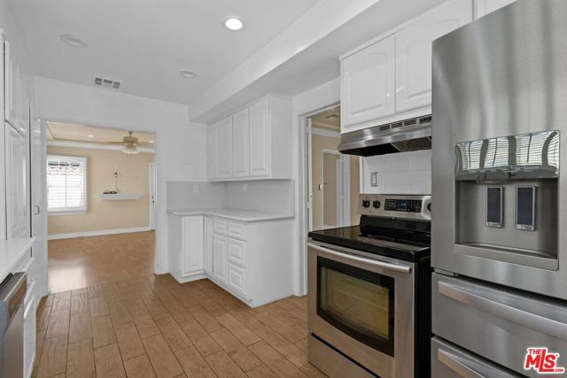 7905 West Boulevard, Inglewood, CA 90305