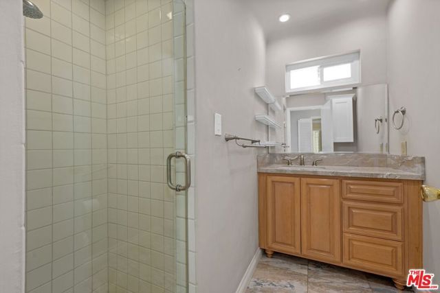 7905 West Boulevard, Inglewood, CA 90305
