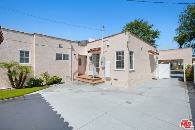 7905 West Boulevard, Inglewood, CA 90305