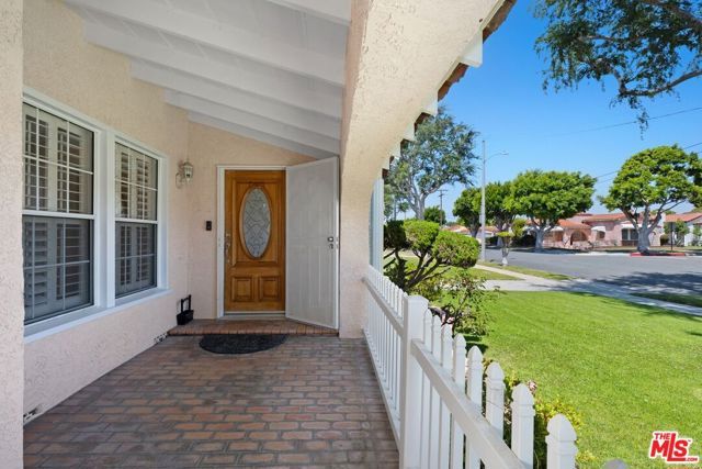 7905 West Boulevard, Inglewood, CA 90305
