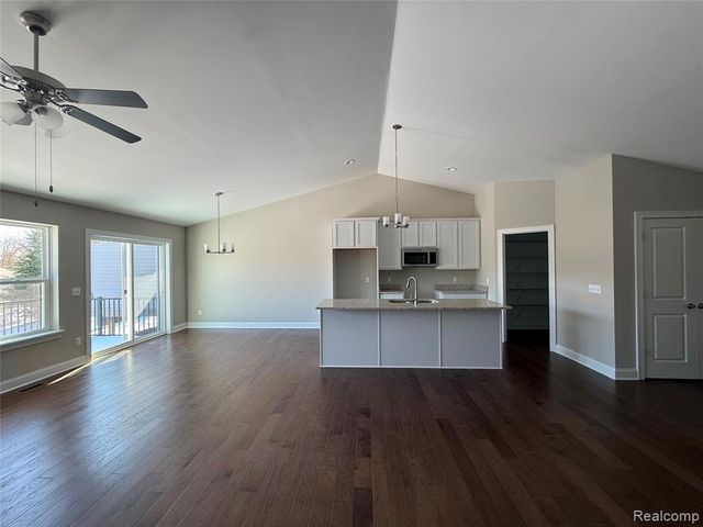 1025 Camellia Circle 41, Howell, MI 48843