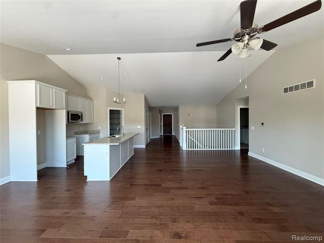 1025 Camellia Circle 41, Howell, MI 48843