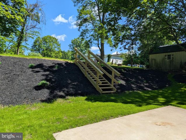 6044 BLUE BIRD AVENUE, Harrisburg, PA 17112