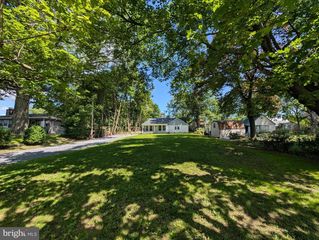 6044 BLUE BIRD AVENUE, Harrisburg, PA 17112