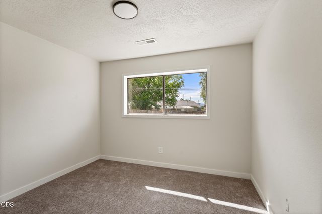 2417 Flanders Street, White City, OR 97503