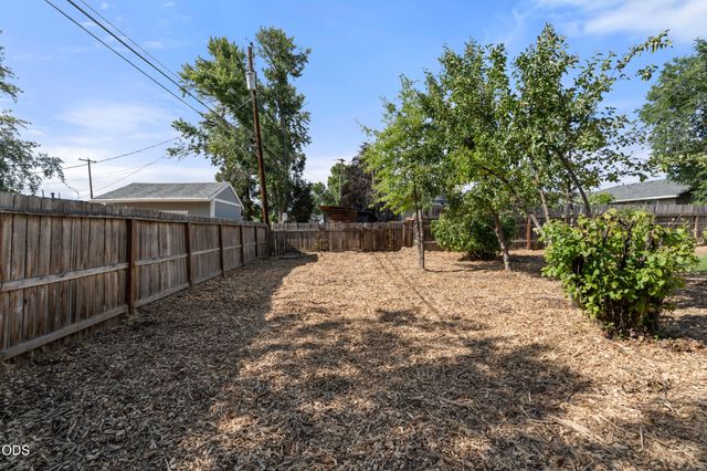 2417 Flanders Street, White City, OR 97503