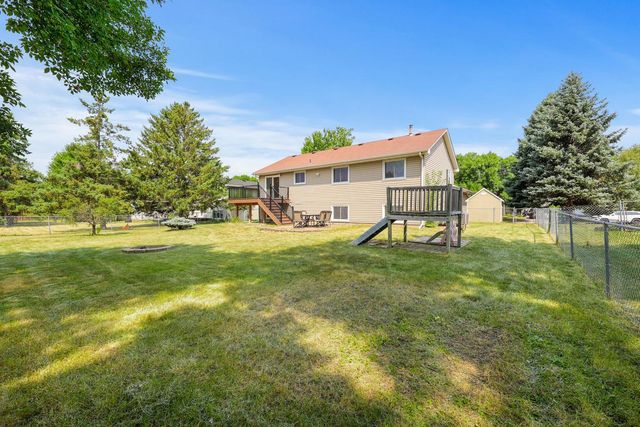 12601 92nd Place N, Maple Grove, MN 55369