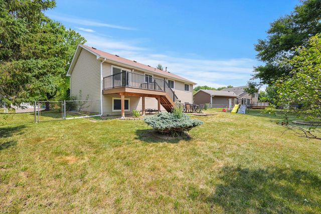 12601 92nd Place N, Maple Grove, MN 55369