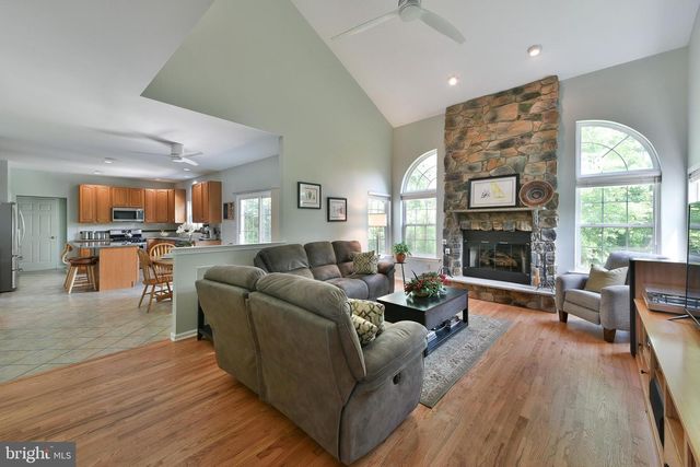 414 FOREST LN, North Wales, PA 19454