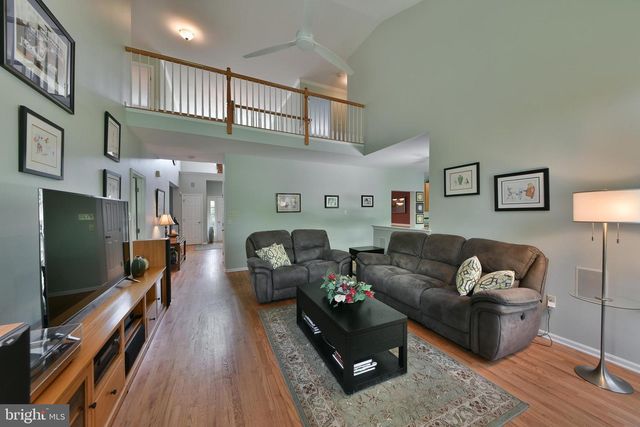 414 FOREST LN, North Wales, PA 19454