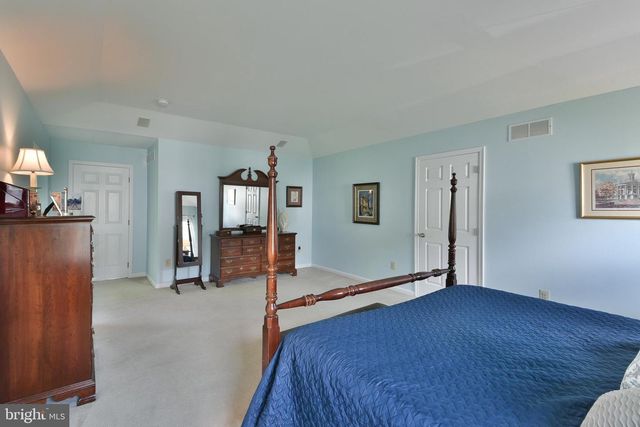 414 FOREST LN, North Wales, PA 19454