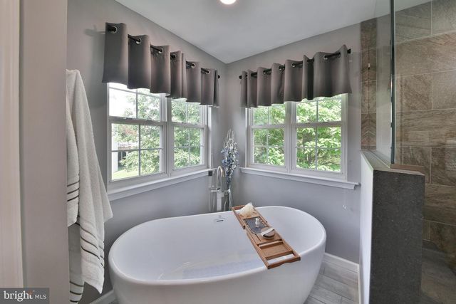 414 FOREST LN, North Wales, PA 19454