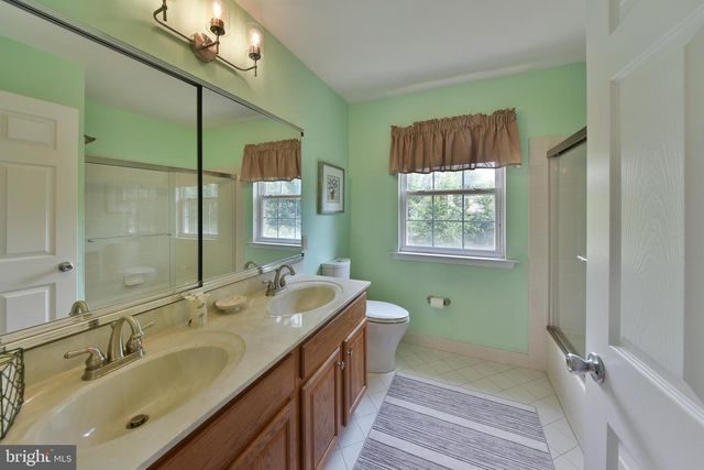 414 FOREST LN, North Wales, PA 19454
