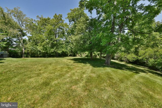 414 FOREST LN, North Wales, PA 19454