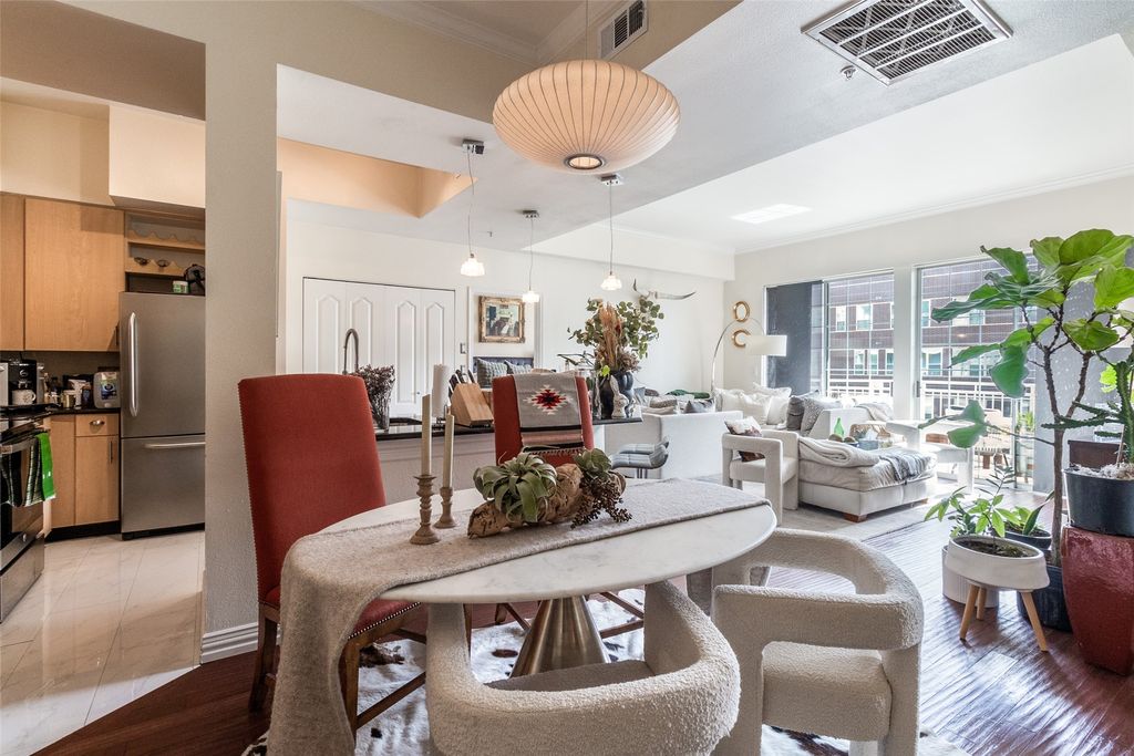 3225 Turtle Creek Boulevard 520, Dallas, TX 75219