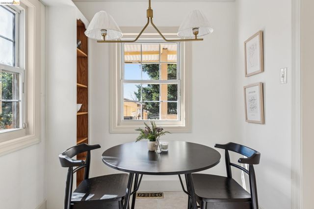 2833 Morgan Avenue, Oakland, CA 94602