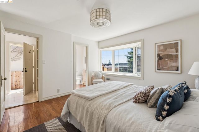 2833 Morgan Avenue, Oakland, CA 94602