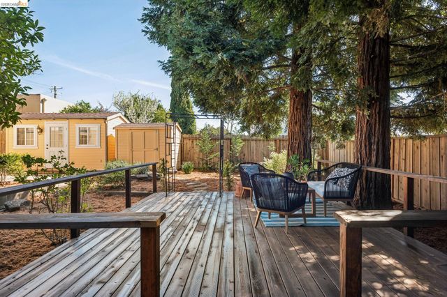 2833 Morgan Avenue, Oakland, CA 94602