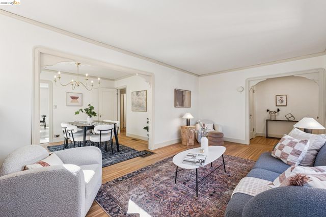 2833 Morgan Avenue, Oakland, CA 94602