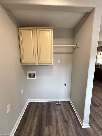 711 South Street, Mount Airy, NC 27030