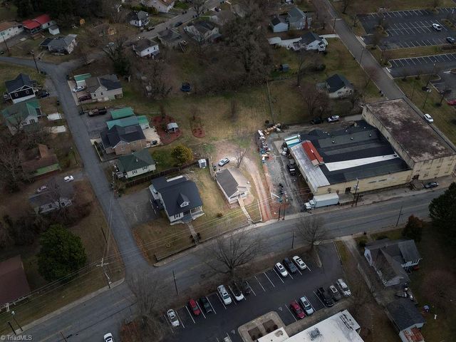 711 South Street, Mount Airy, NC 27030