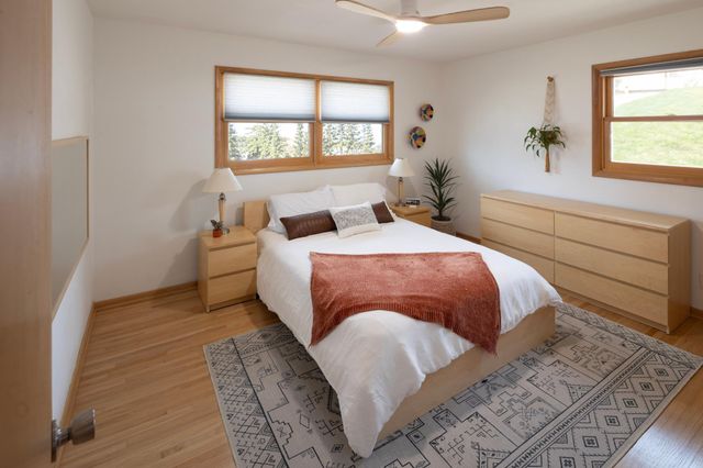 2420 Dunlap Street N, Roseville, MN 55113