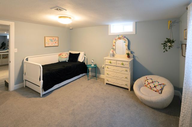 2420 Dunlap Street N, Roseville, MN 55113