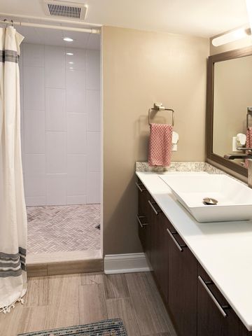 2420 Dunlap Street N, Roseville, MN 55113