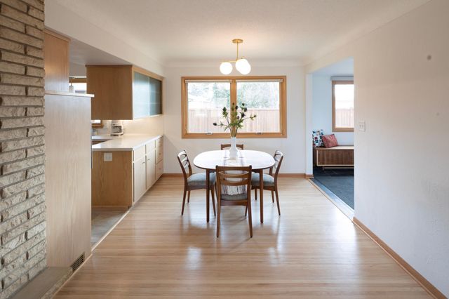 2420 Dunlap Street N, Roseville, MN 55113