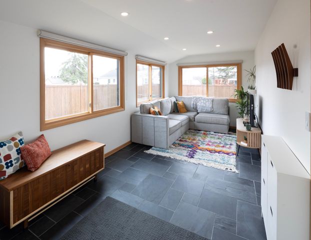 2420 Dunlap Street N, Roseville, MN 55113