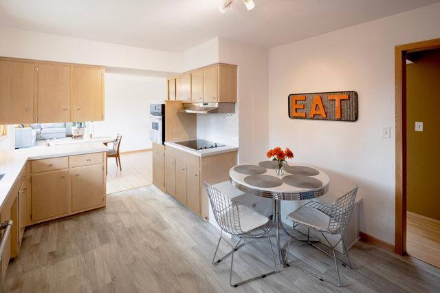 2420 Dunlap Street N, Roseville, MN 55113