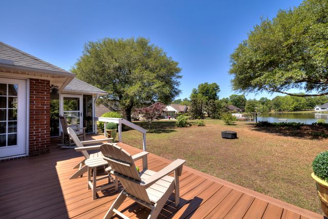 25 Plantation Drive, Manning, SC 29102