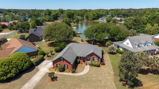25 Plantation Drive, Manning, SC 29102