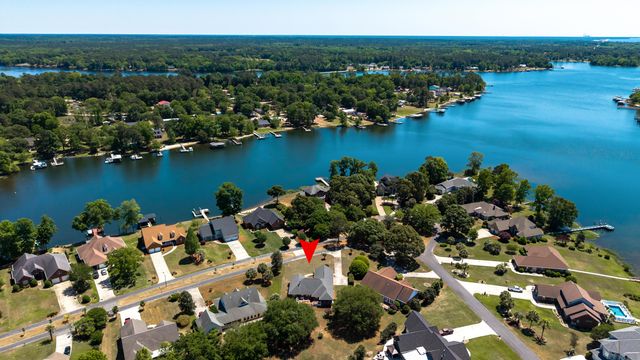 25 Plantation Drive, Manning, SC 29102