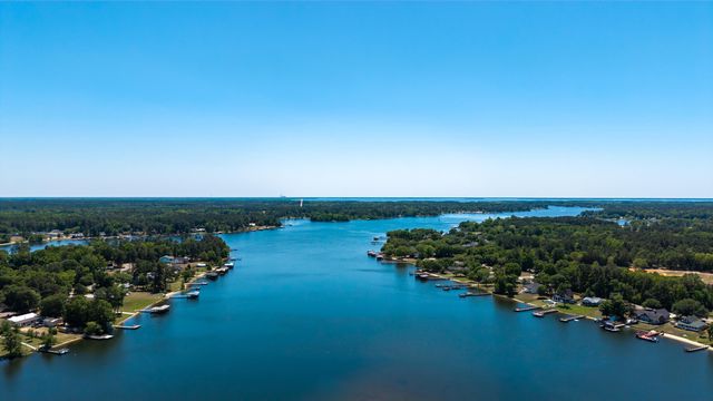 25 Plantation Drive, Manning, SC 29102