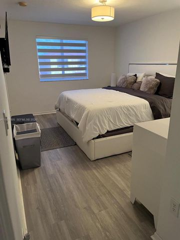 5932 SW 162nd Ct 5932, Miami, FL 33193