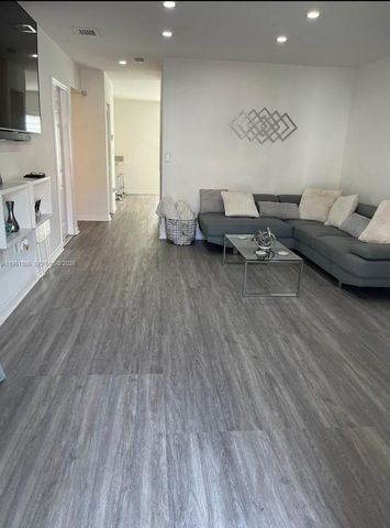 5932 SW 162nd Ct 5932, Miami, FL 33193