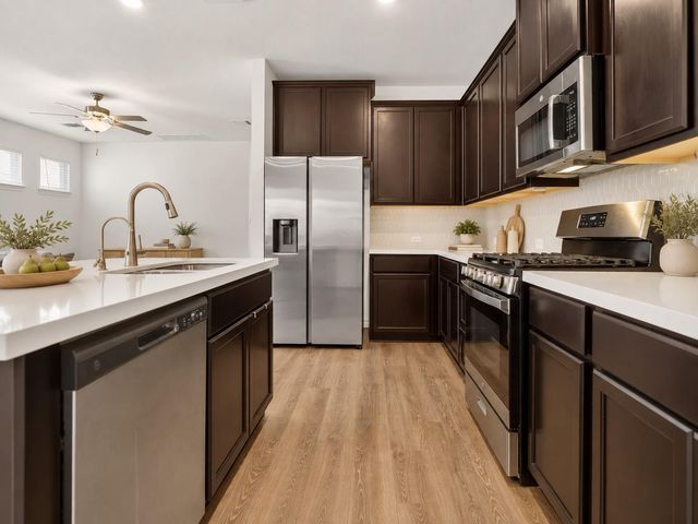 116 Gracie WAY, Hutto, TX 78634