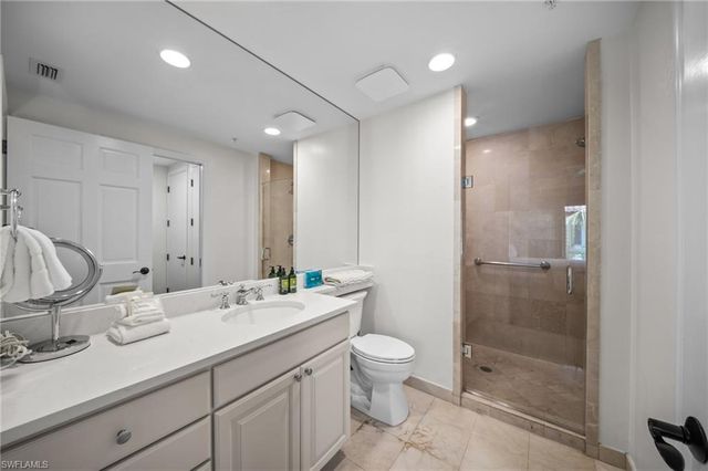 221 9th ST S 313, Naples, FL 34102