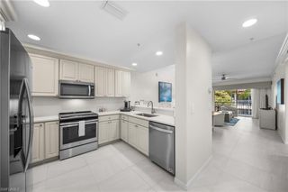 221 9th ST S 313, Naples, FL 34102