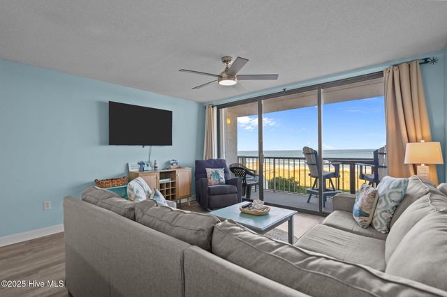 901 S Lake Park Boulevard Unit 304, Carolina Beach, NC 28428