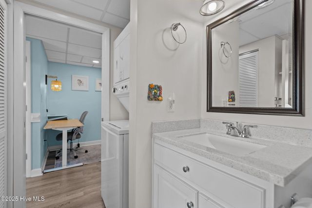 901 S Lake Park Boulevard Unit 304, Carolina Beach, NC 28428