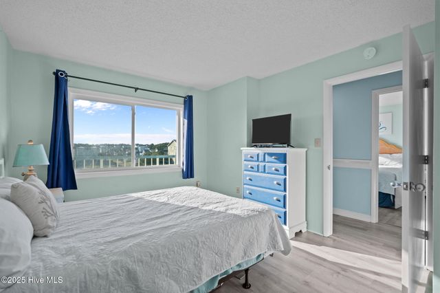 901 S Lake Park Boulevard Unit 304, Carolina Beach, NC 28428