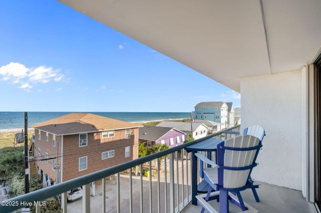 901 S Lake Park Boulevard Unit 304, Carolina Beach, NC 28428
